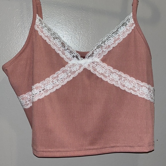 🪻3/$30 Trendy crop top!🪻 - Picture 2 of 4